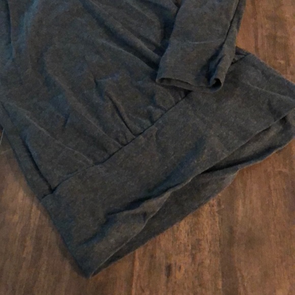 Women’s Small long sleeve dark grey shirt - Picture 2 of 4